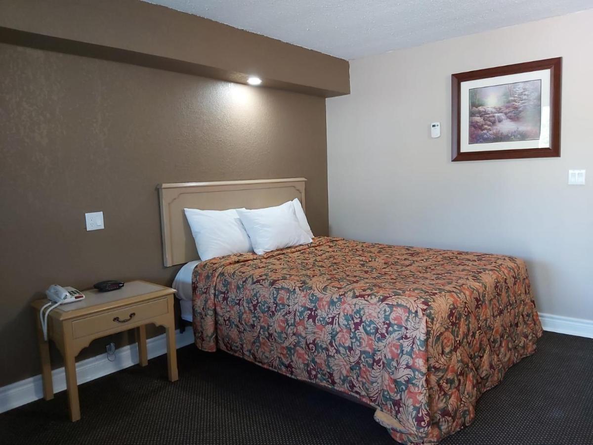 Arnprior Motor Inn Exteriér fotografie