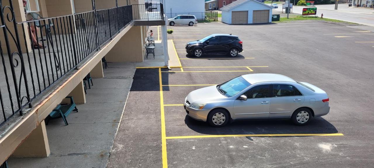 Arnprior Motor Inn Exteriér fotografie