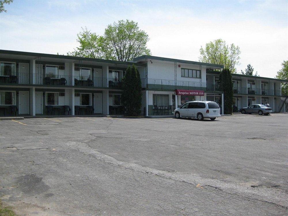 Arnprior Motor Inn Exteriér fotografie
